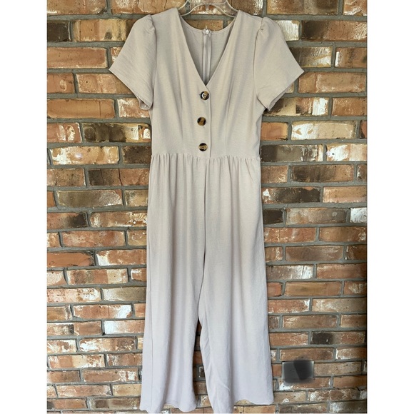 Shein Women’s Cream Wide Leg Zip Back V-Neck Short Sleeve Jumpsuit Size 6 Medium - Picture 1 of 5